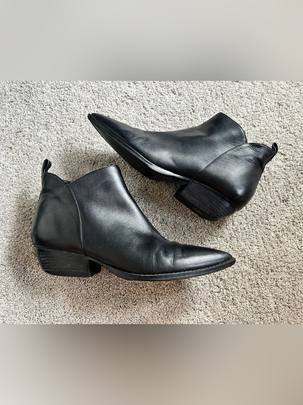 Marc Fisher Yale Size 9 Chelsea Booties Leather Comfort Pointy Toe Pull On Boots